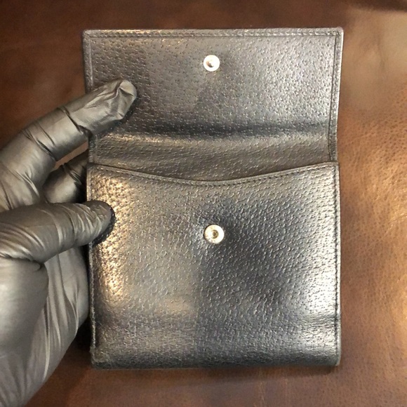 W GUCCI Black Lambskin Bifold Wallet with Silver G  Clasp Vintage - Picture 4 of 17